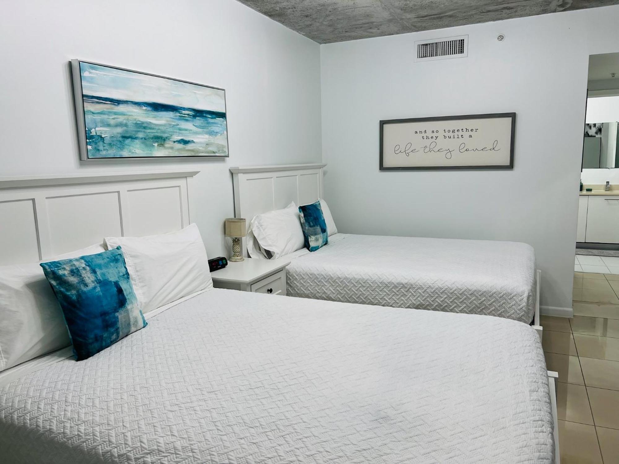 Spacious 2Bd 2Bth At Midblock Μαϊάμι Εξωτερικό φωτογραφία